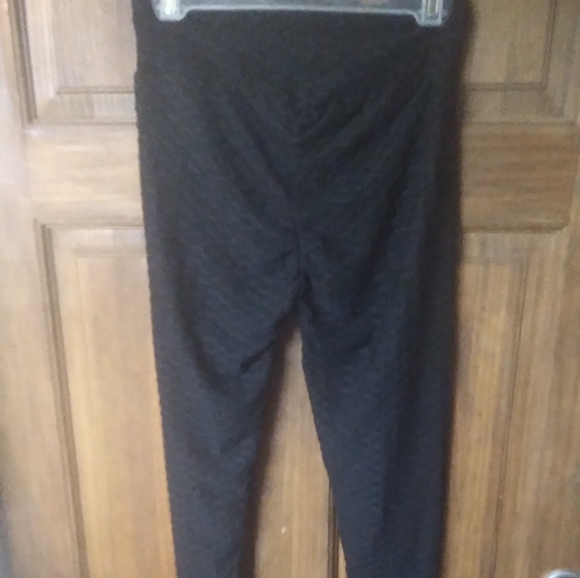 Scrunch butt compression leggings new - Picture 3 of 8